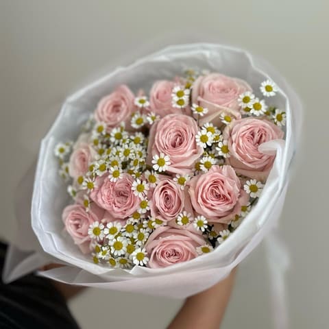 Daisies and roses — FlowerVibe