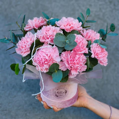 Pink Daydream 🌸 — Kvetiny s laskou