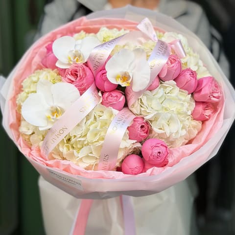 🌸 White Hydrangea + Peony Roses — Nomad Flowers