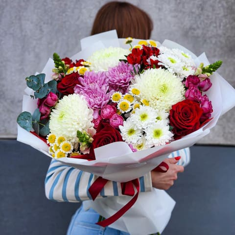 Floral Fiesta — Kvetiny s laskou