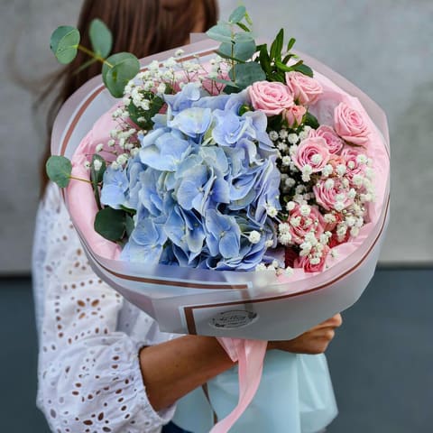 Blush Charm 💙🩷 — Kvetiny s laskou