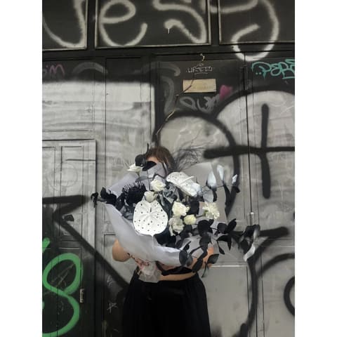 Black and White Custom-Made Bouquet — Dopamine