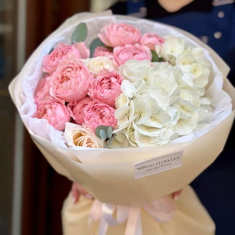 🤍 Peony Roses + Hydrangea — Nomad Flowers