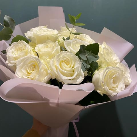 White rose — Milianna Flowers