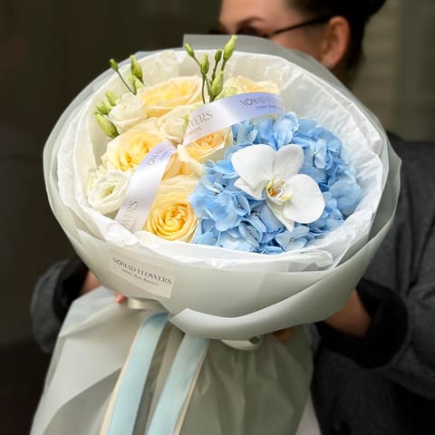 🦋 Blue Hydrangea + Roses — Nomad Flowers