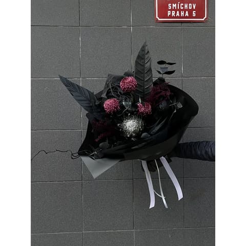 Black Custom-Made Bouquet — Dopamine