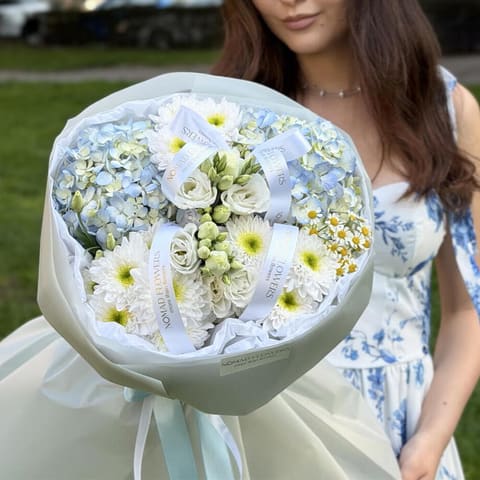 💙 Blue Field Bouquet — Nomad Flowers