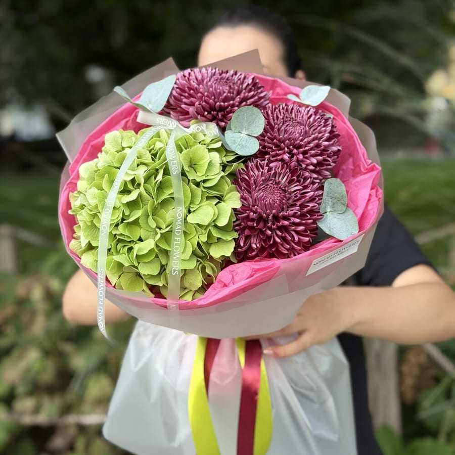 💚 Green Hydrangea + Hair Curler